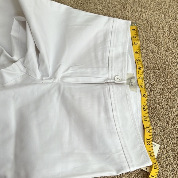 New! Talbots outlet 6P white cotton Capri. - Picture 8 of 9